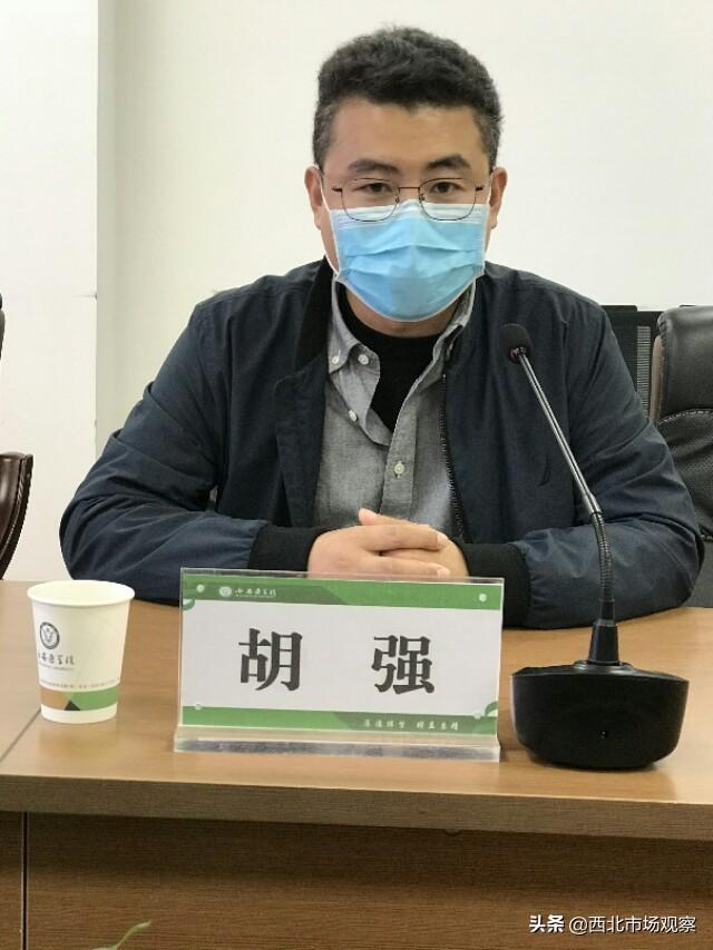 陕西省文史馆馆员王延年向抗疫一线医护人员捐赠书法作品